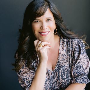 Meet your Posher, Romelia